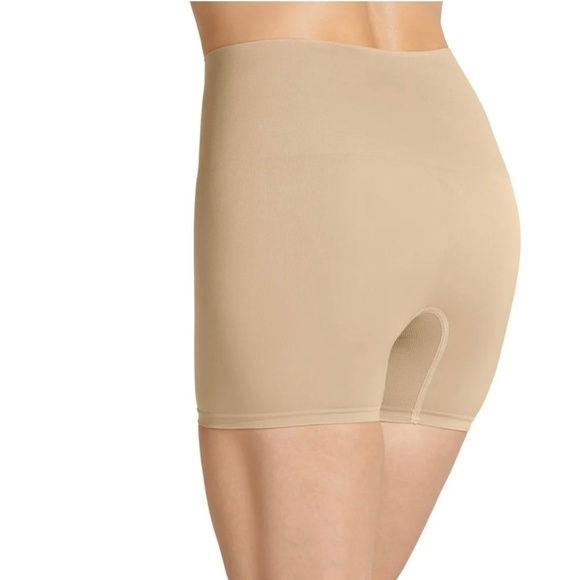Women's Jockey Slimming Shorts Size Medium / Tan / NWT - Picture 3 of 4